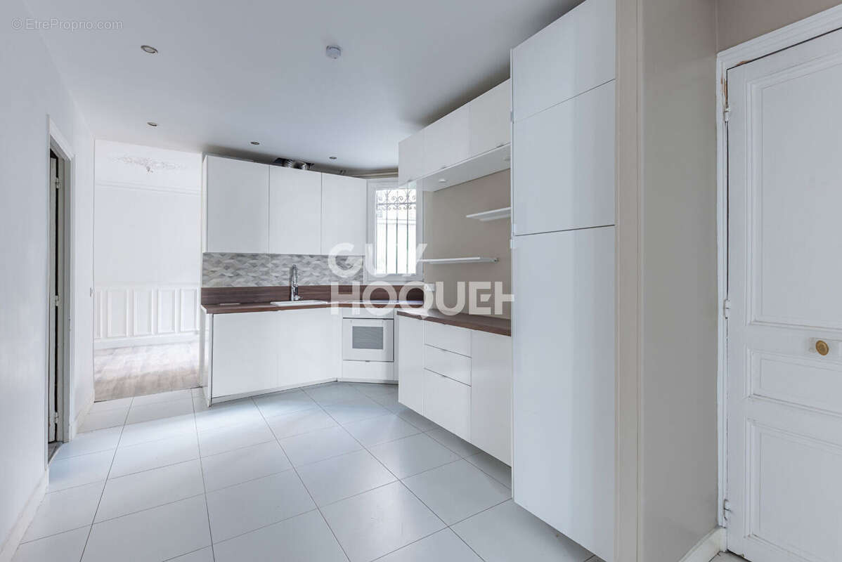 Appartement à PARIS-12E