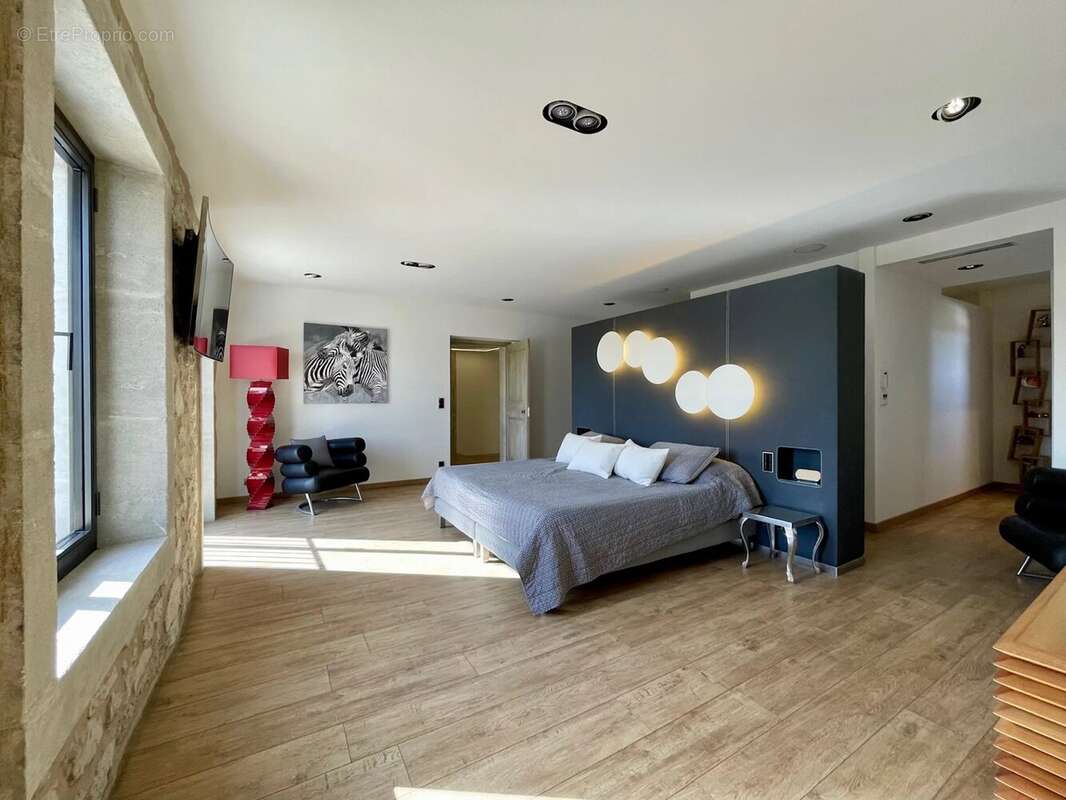 Maison à L&#039;ISLE-SUR-LA-SORGUE