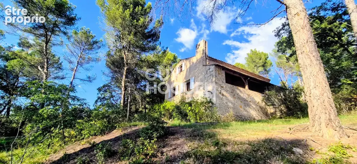 Aix En Provence- 13090-Maison familiale de type 6 pièces sur parcelle de 5866 m2 - photo 2