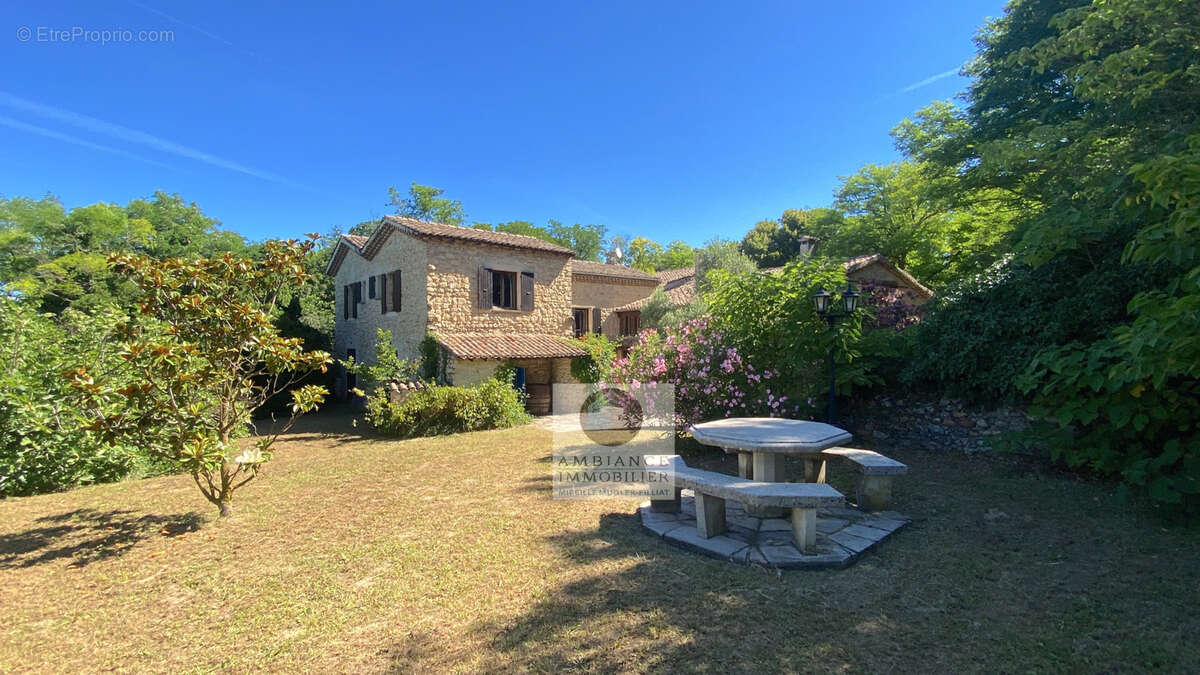 Maison à CLIOUSCLAT