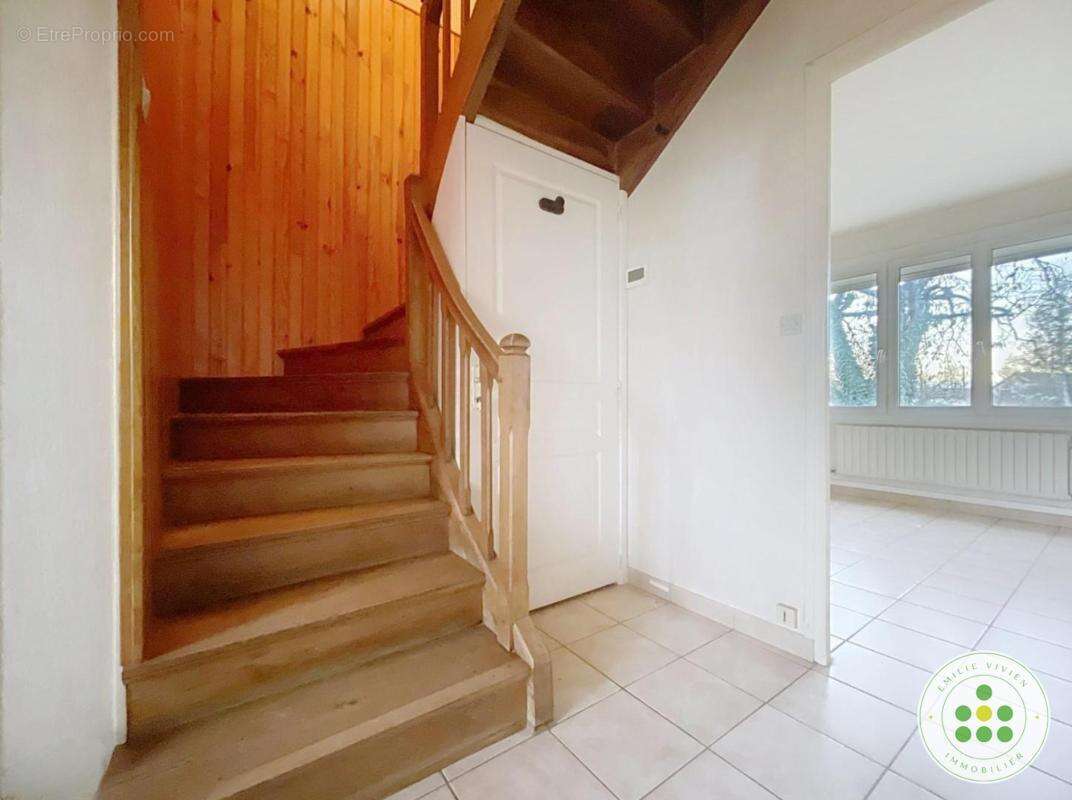 Maison à LA LOUPE