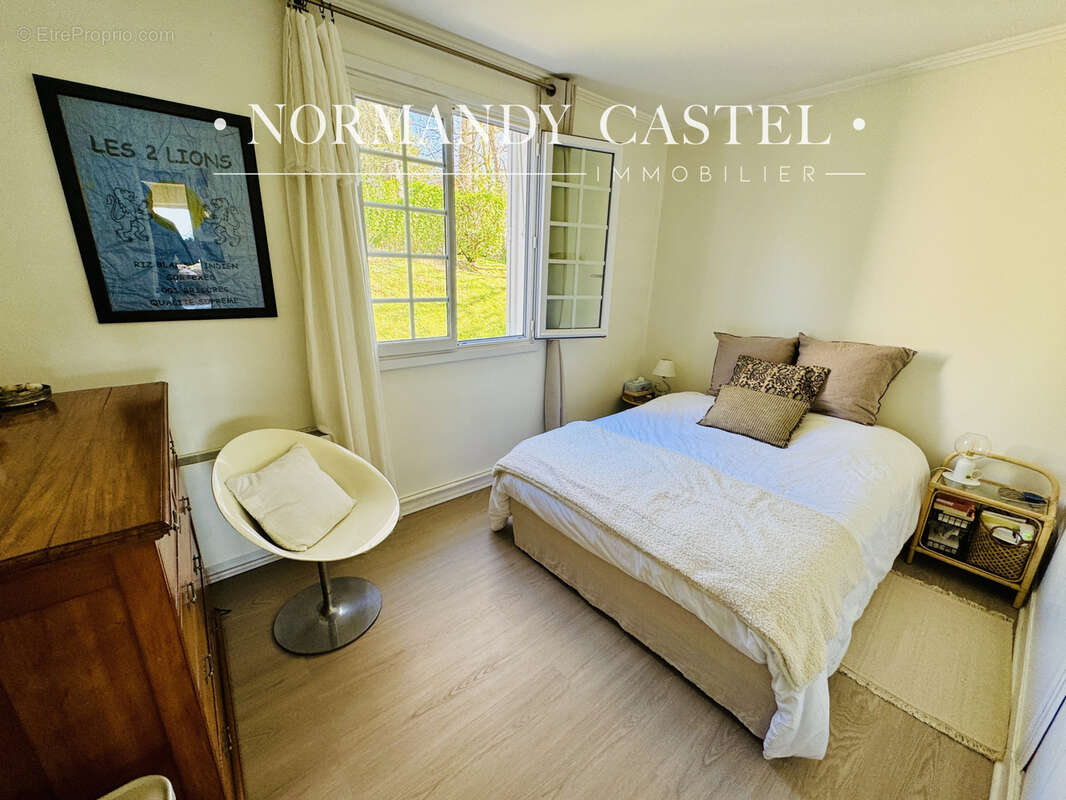 Appartement à TROUVILLE-SUR-MER