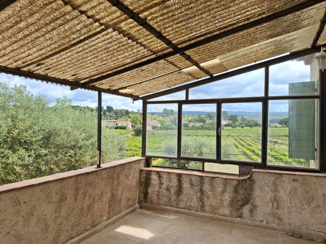 Maison à LE CASTELLET