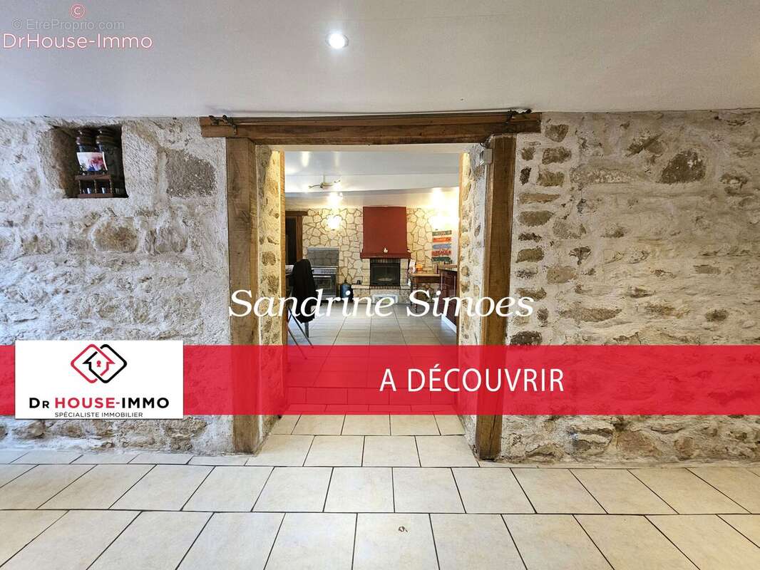 Maison à LA TRIMOUILLE