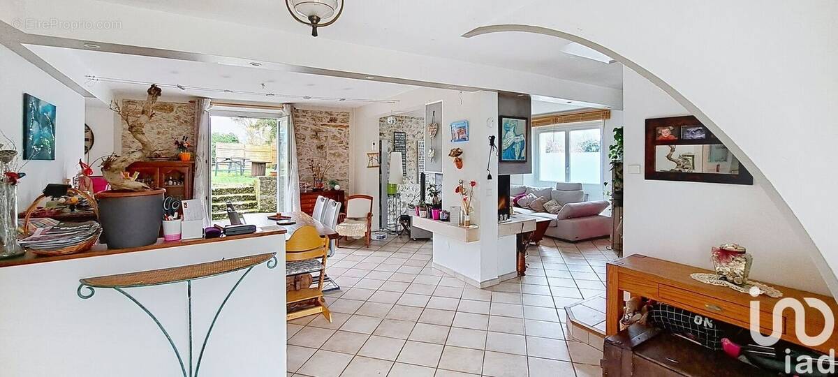 Photo 1 - Maison à CERNY