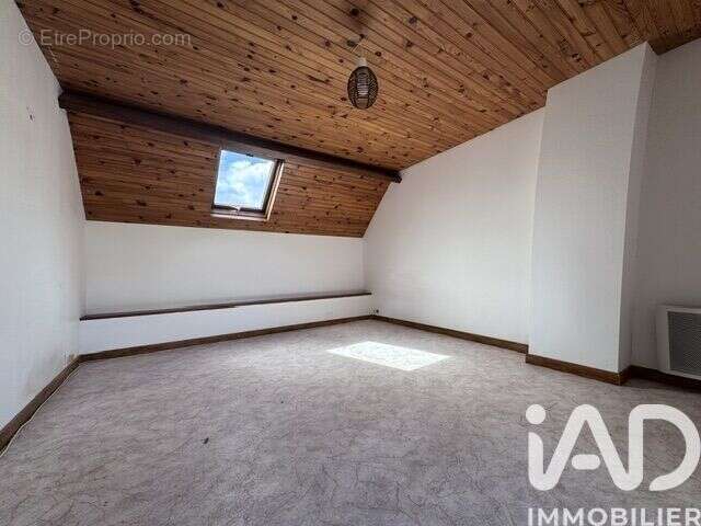 Maison 140 m² à Ymonville  - photo 8
