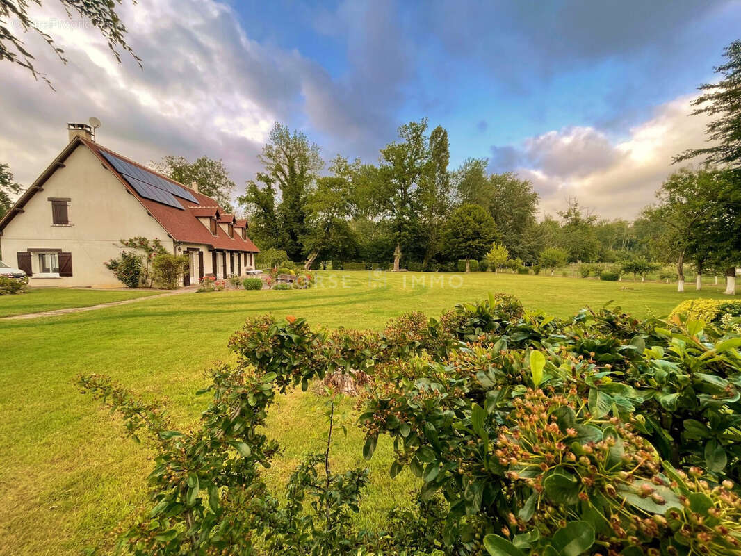 Maison 240 m² à Fontainebleau  - photo 3