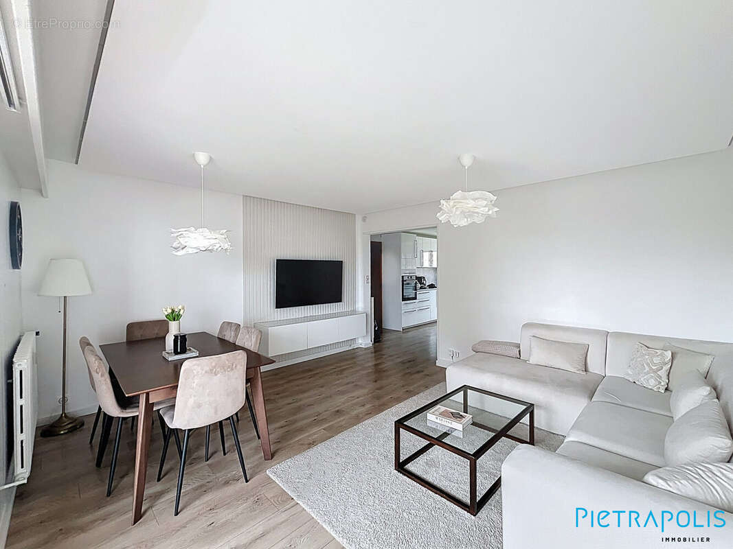 Appartement à SAINT-GENIS-POUILLY