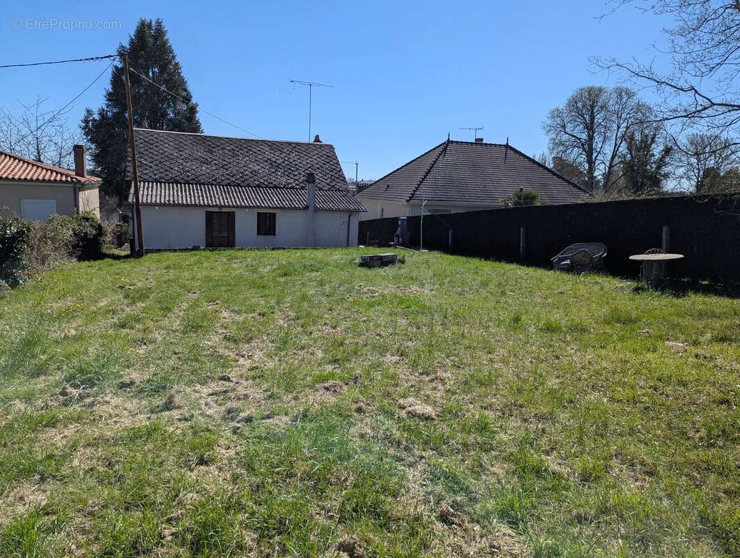 Maison à LA TRIMOUILLE