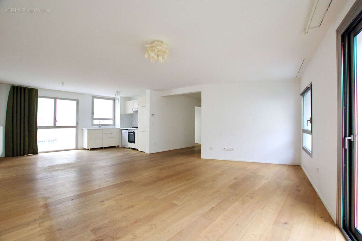 Appartement à PARIS-14E
