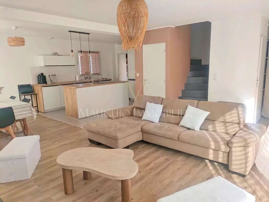 Maison à AIGUES-VIVES