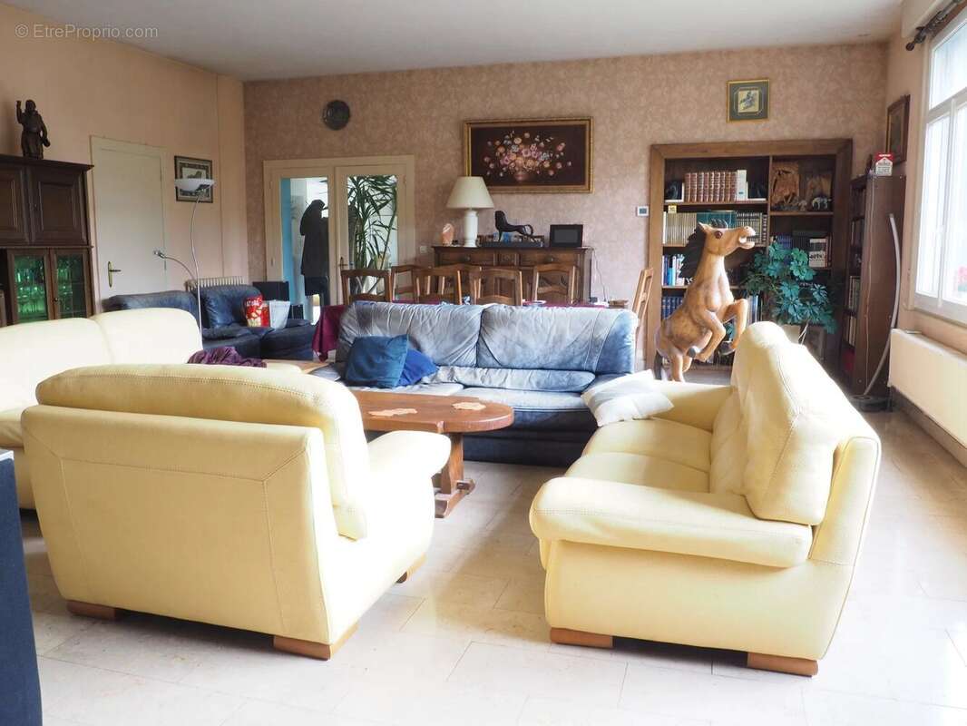 Maison à THUN-SAINT-MARTIN