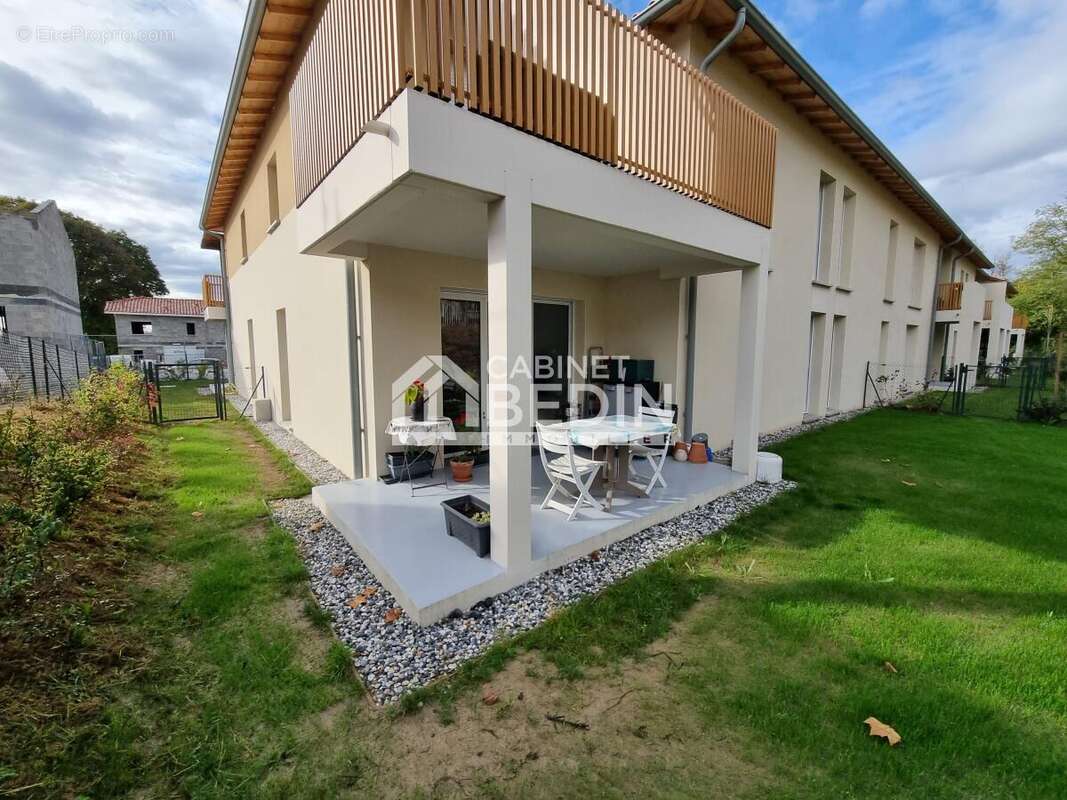 Appartement à SEYRESSE