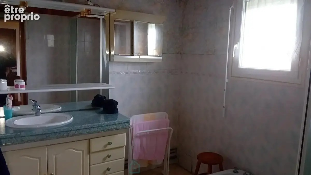 Maison 6 pièces avec grand terrain et dépendances - photo 17