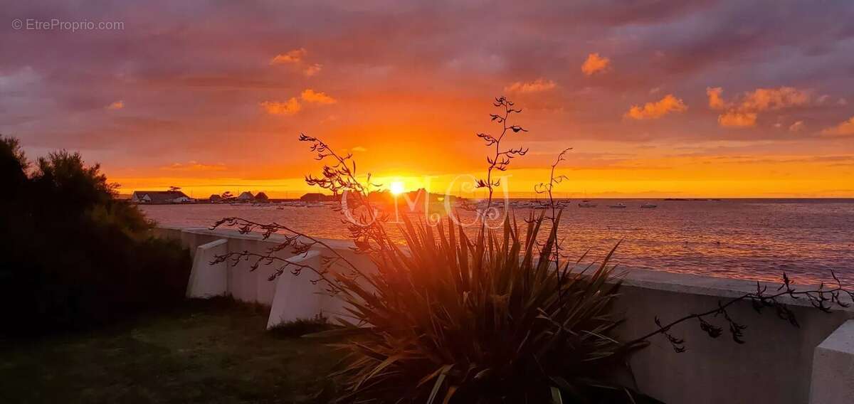 Maison à TREDREZ-LOCQUEMEAU