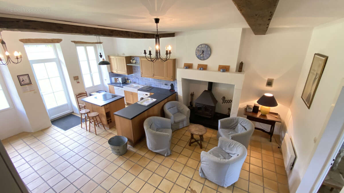 Maison à MORTAGNE-SUR-GIRONDE