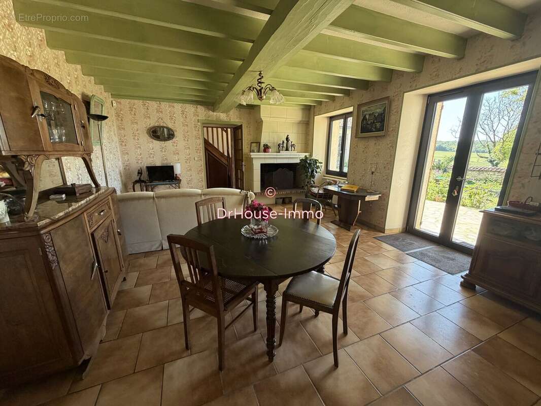 Maison 121 m² à Berrie  - photo 12