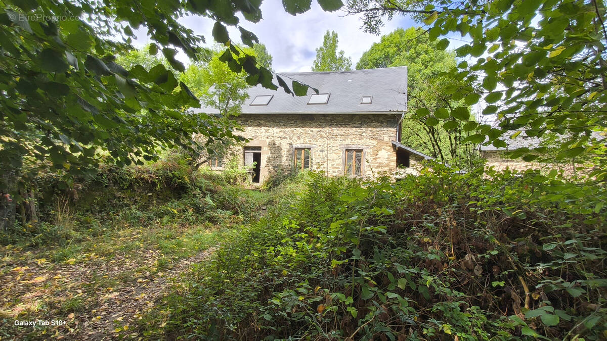 Maison à LA CROISILLE-SUR-BRIANCE