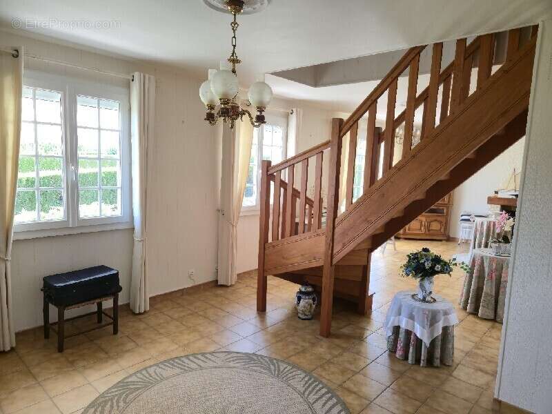 Maison 93 m² à Verneuil-Sur-Avre  - photo 5