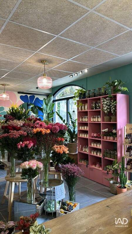 Photo 1 - Commerce à FRANCONVILLE