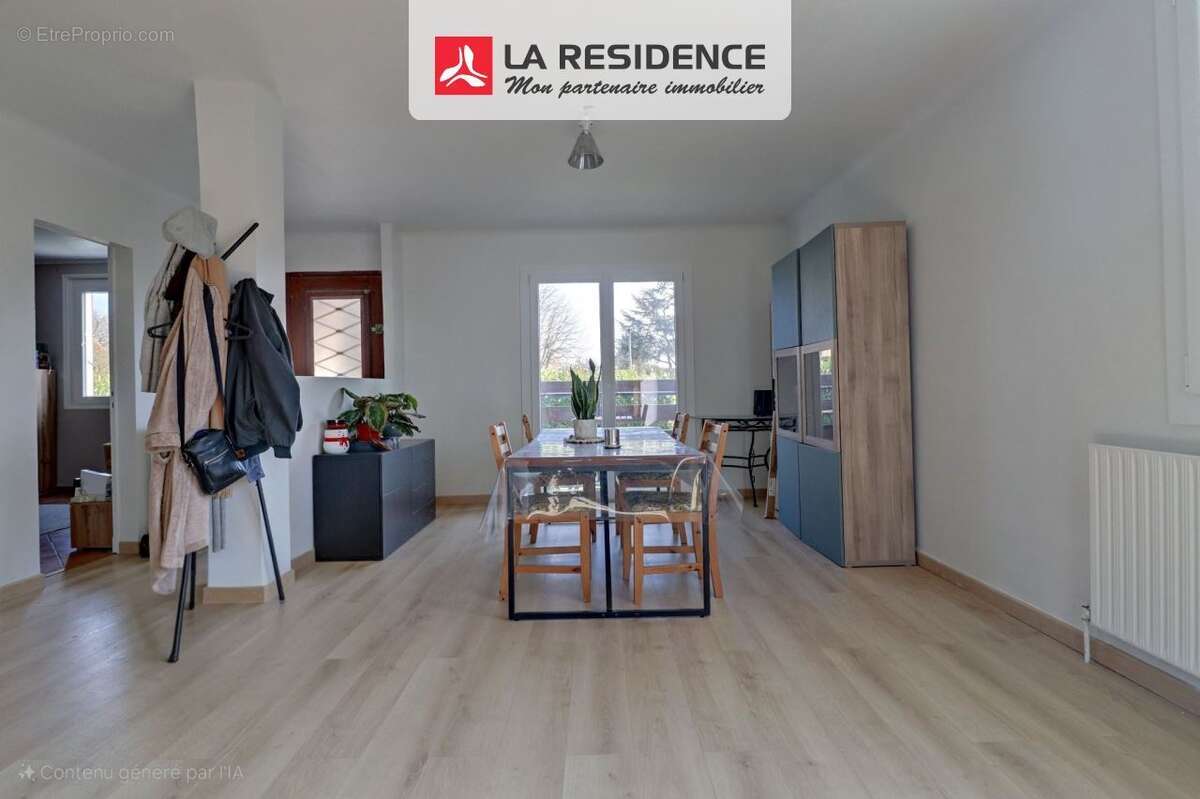 Maison à MARCHEZAIS