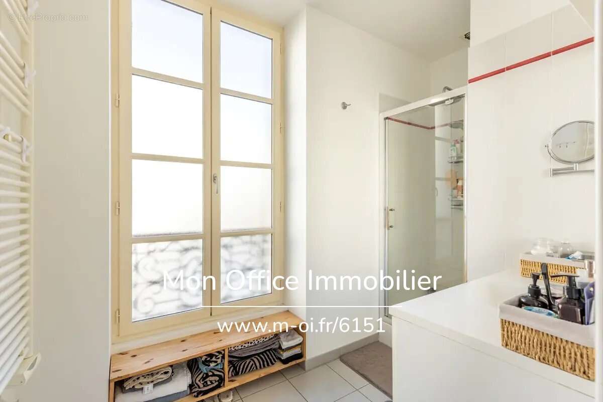 Appartement à MARSEILLE-2E