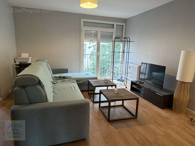 CHALON-SUR-SAONE - Bel Appartement T4 Centre-Ville - - photo 2