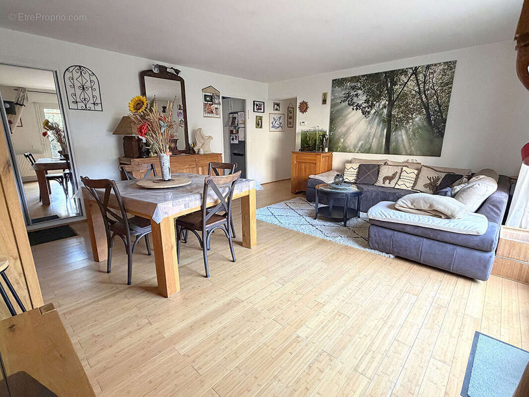 Appartement à MONTIGNY-LE-BRETONNEUX