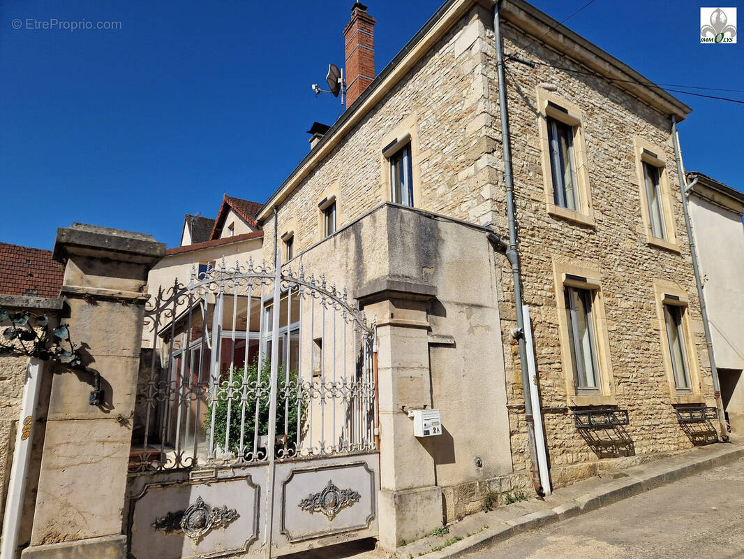 Maison à VOLNAY