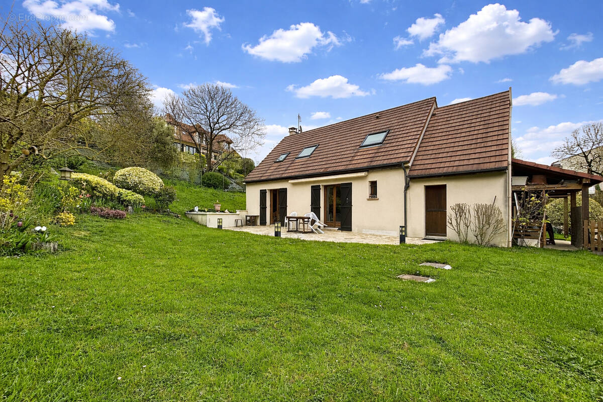 Maison à ORMESSON-SUR-MARNE
