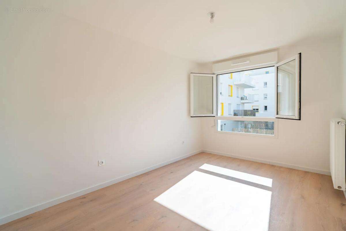 Appartement de 4 pièces de 84 m² à La Courneuve - photo 6