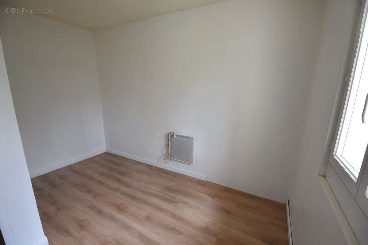 Maison à vendre 5 pièces ISSY L'EVEQUE (71) - photo 8