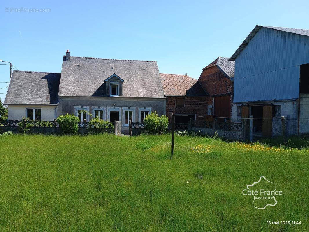 Maison à MONT-SAINT-JEAN