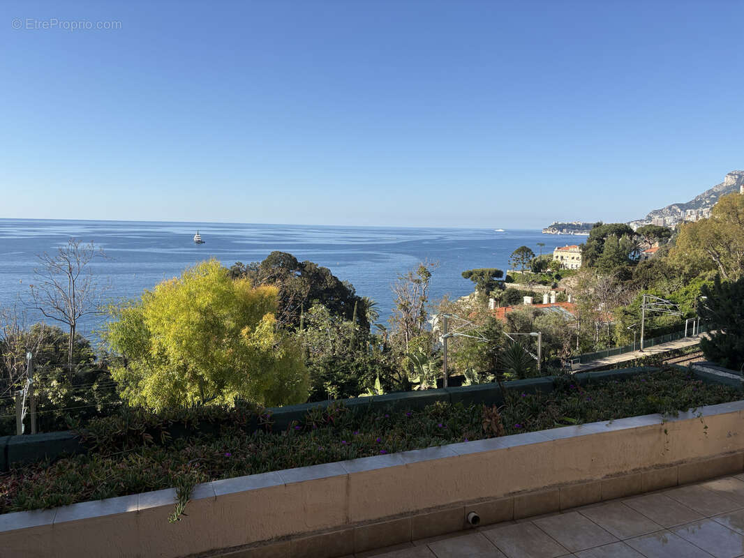 Appartement à ROQUEBRUNE-CAP-MARTIN