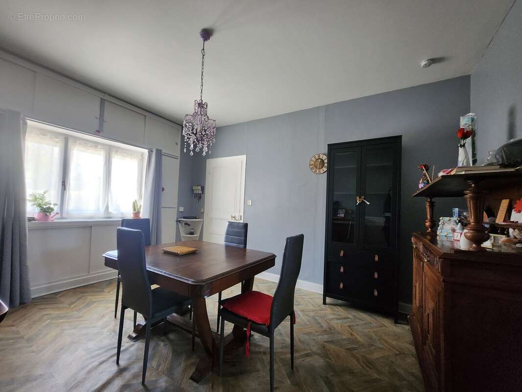 Maison à SAINT-PRIEST-TAURION