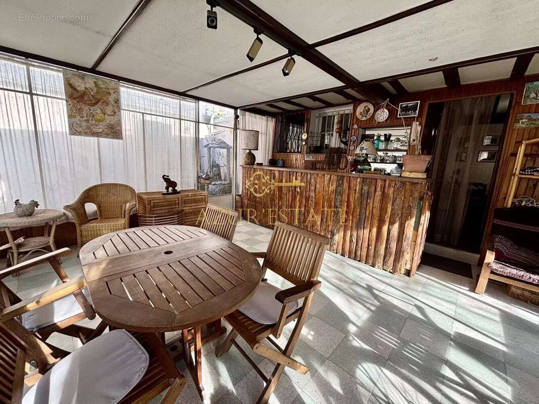 Appartement à MENTON