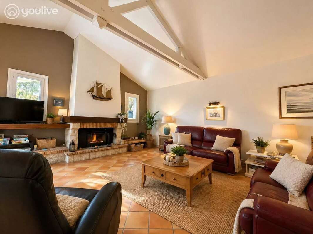 Chemillé – Propriété familiale rénovée avec parc arboré de 2 700 m² – DPE A - photo 2