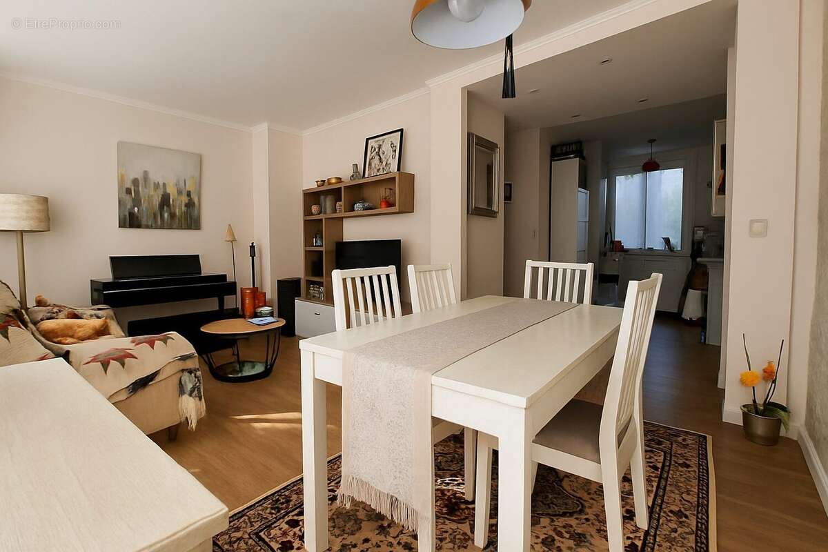 Appartement à MAISONS-ALFORT