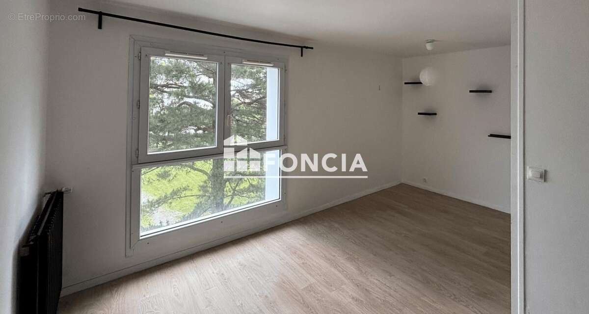 EXCLUSIVITE FONCIA sur l'Île de Nantes quartier BEAULIEU : appartement T2 de 50,41 m2 agréable et fonctionnel avec cellier indép - photo 2