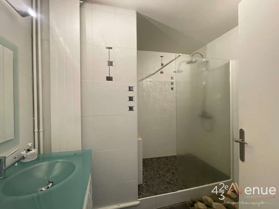 Appartement à SAINT-ETIENNE