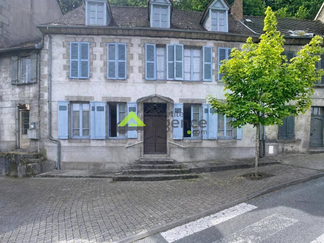 Maison à AUBUSSON