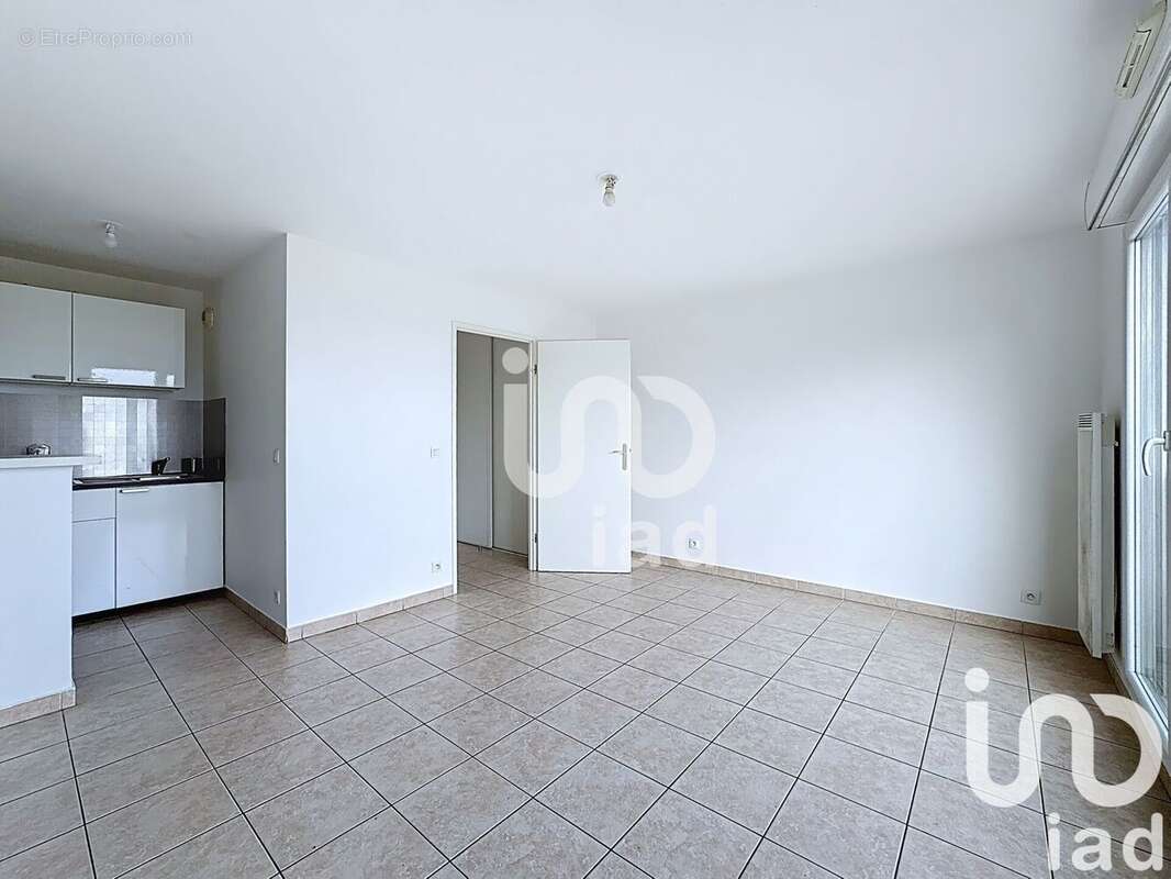 Photo 3 - Appartement à COMBS-LA-VILLE