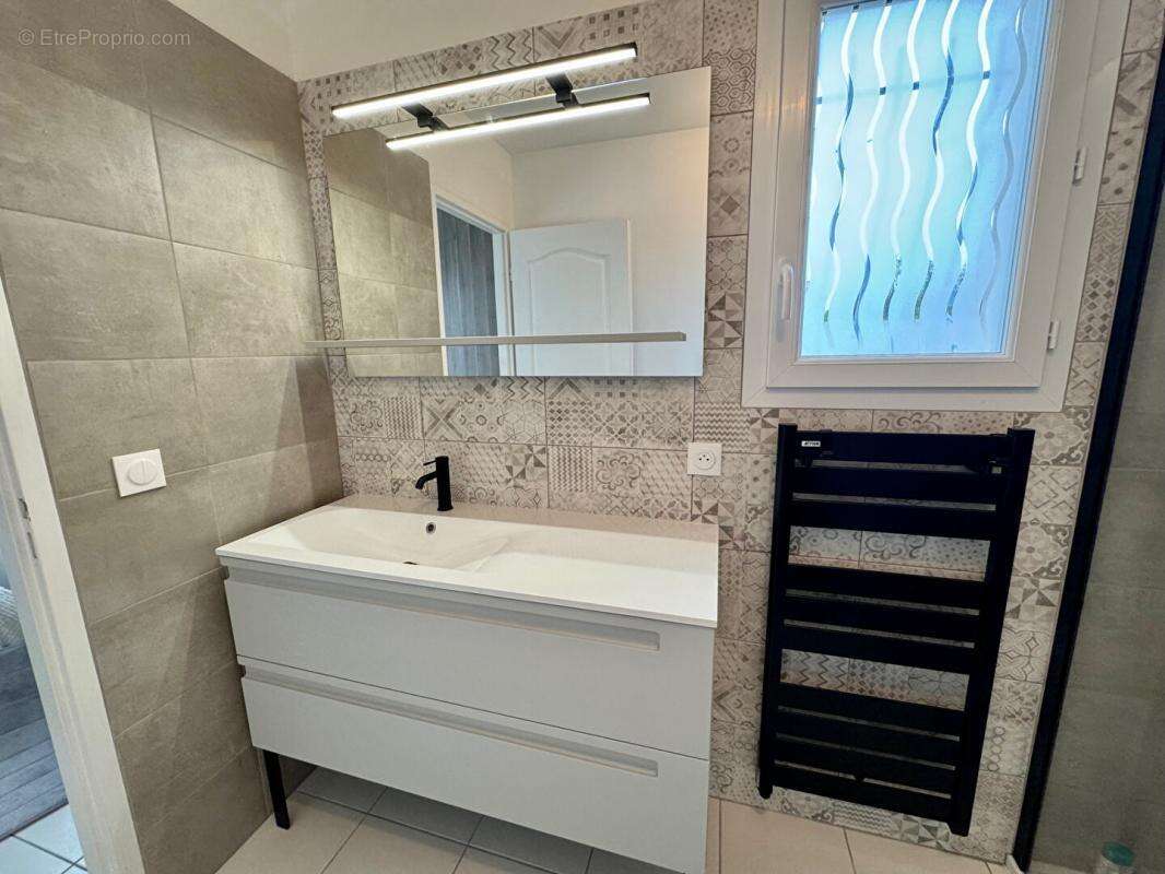 Maison à VAUX-SUR-MER