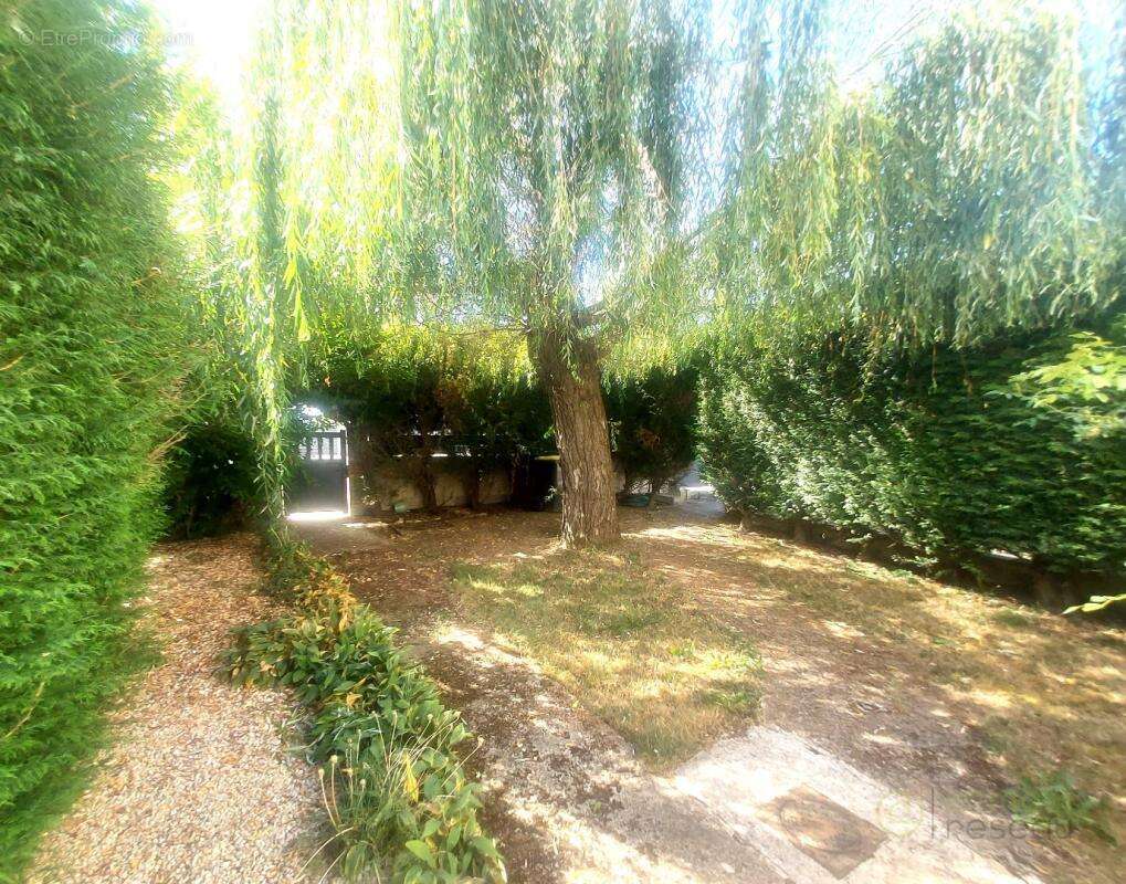 Maison 6 pièces 107 m² à vendre à Sainte-Genevieve (60730) - photo 3