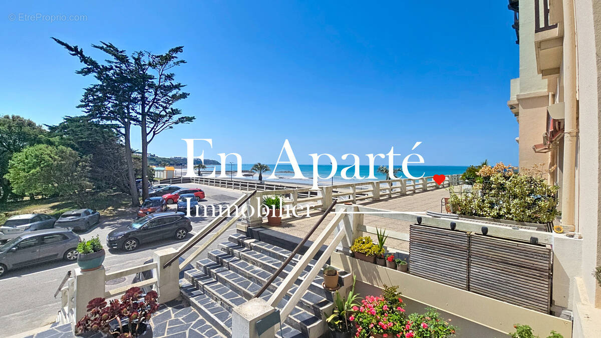 Appartement à DONVILLE-LES-BAINS