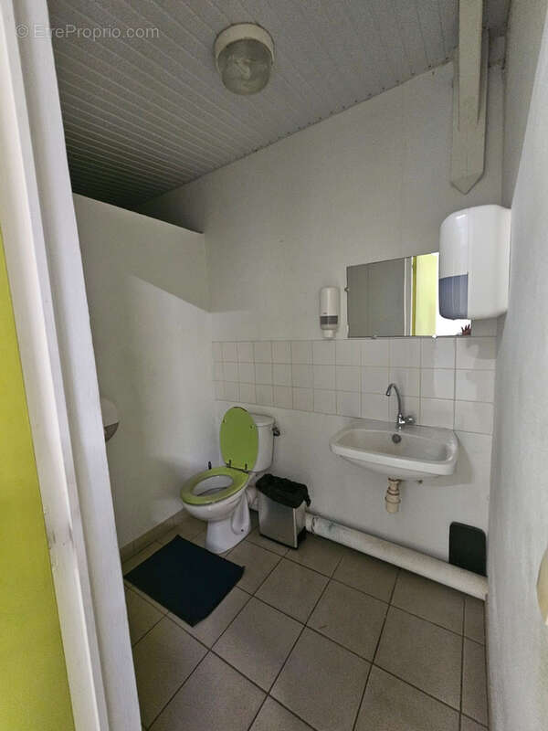 Commerce à LE PRECHEUR