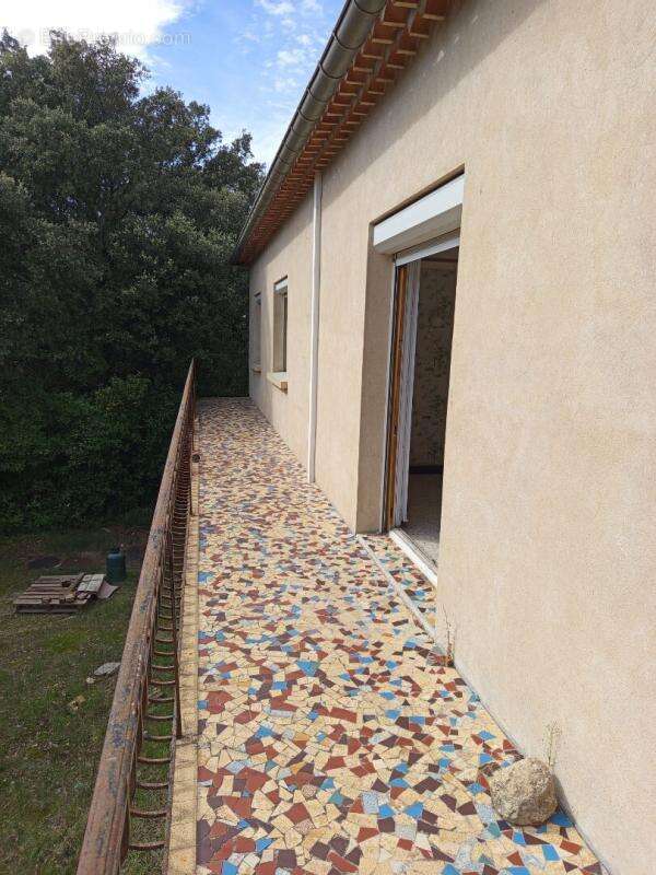 Maison à MONTSEGUR-SUR-LAUZON