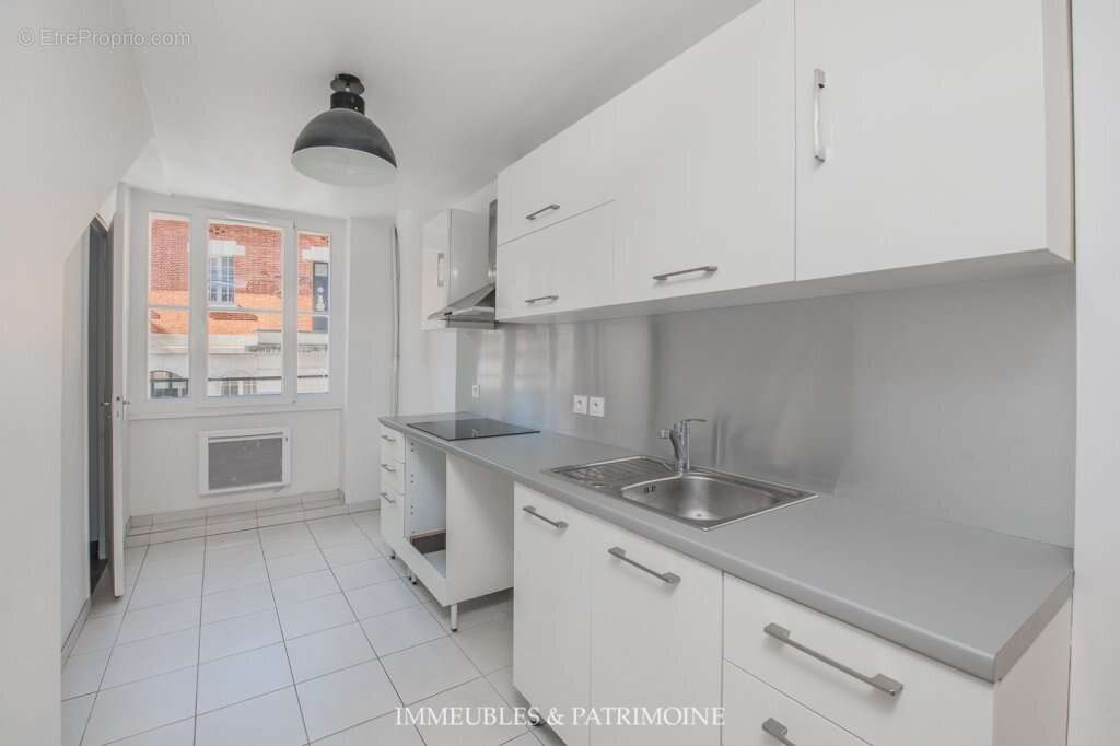 Appartement à PARIS-3E