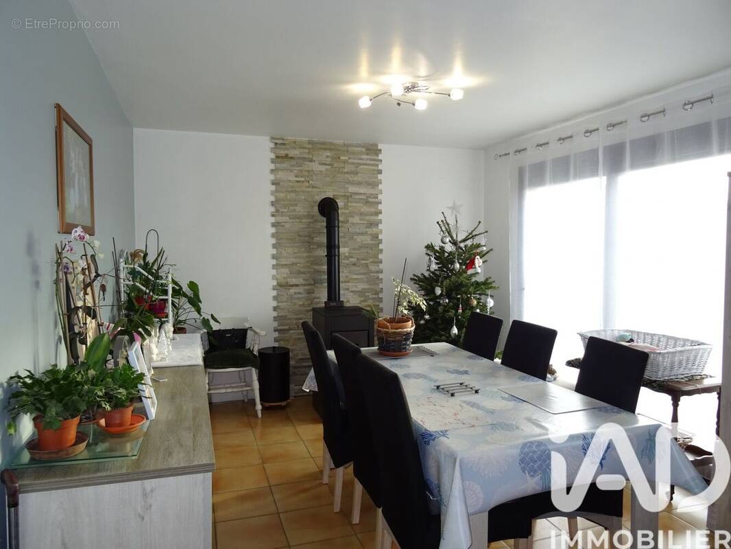 Photo 1 - Maison à VENDEUIL-CAPLY