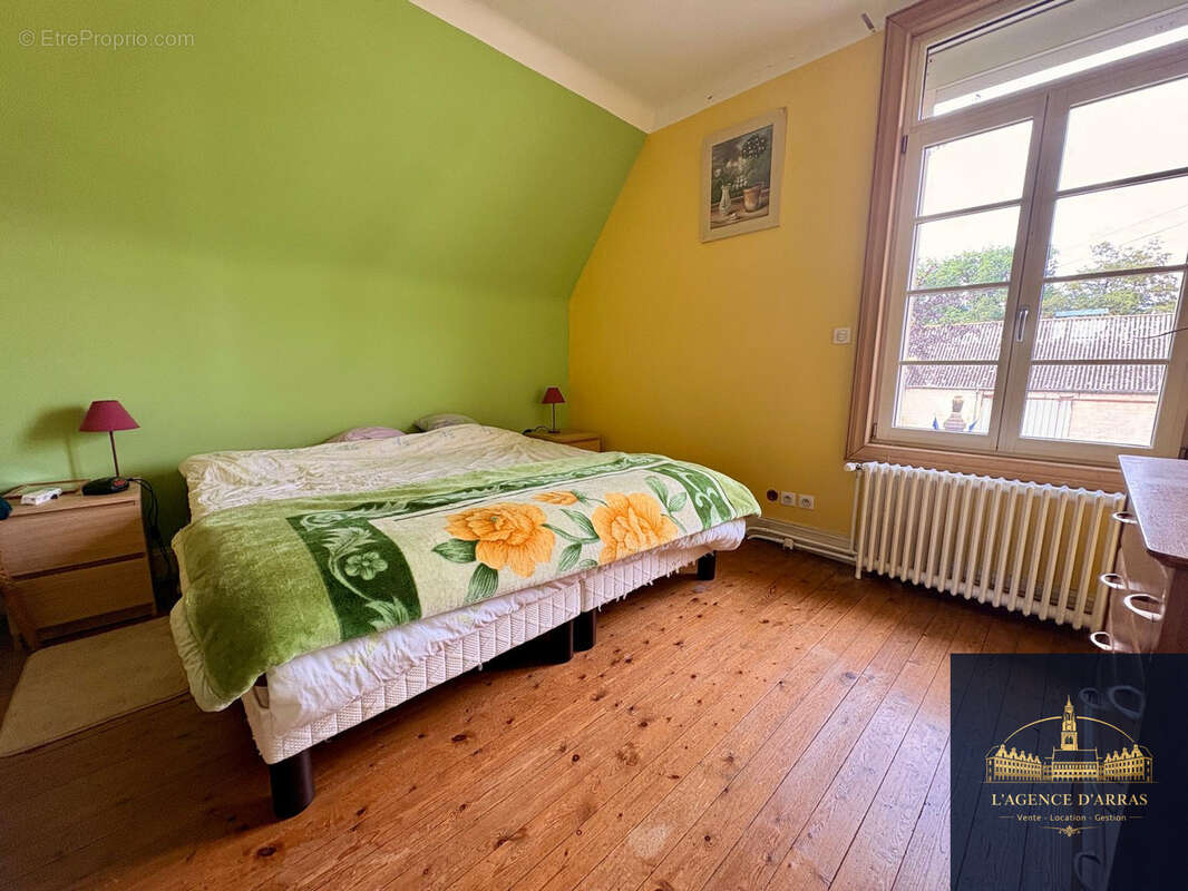 Maison de maître de caractère  171 m2 sur parcelle de 1000 m2  Prix raisonnable pour un bien d'exception - photo 11